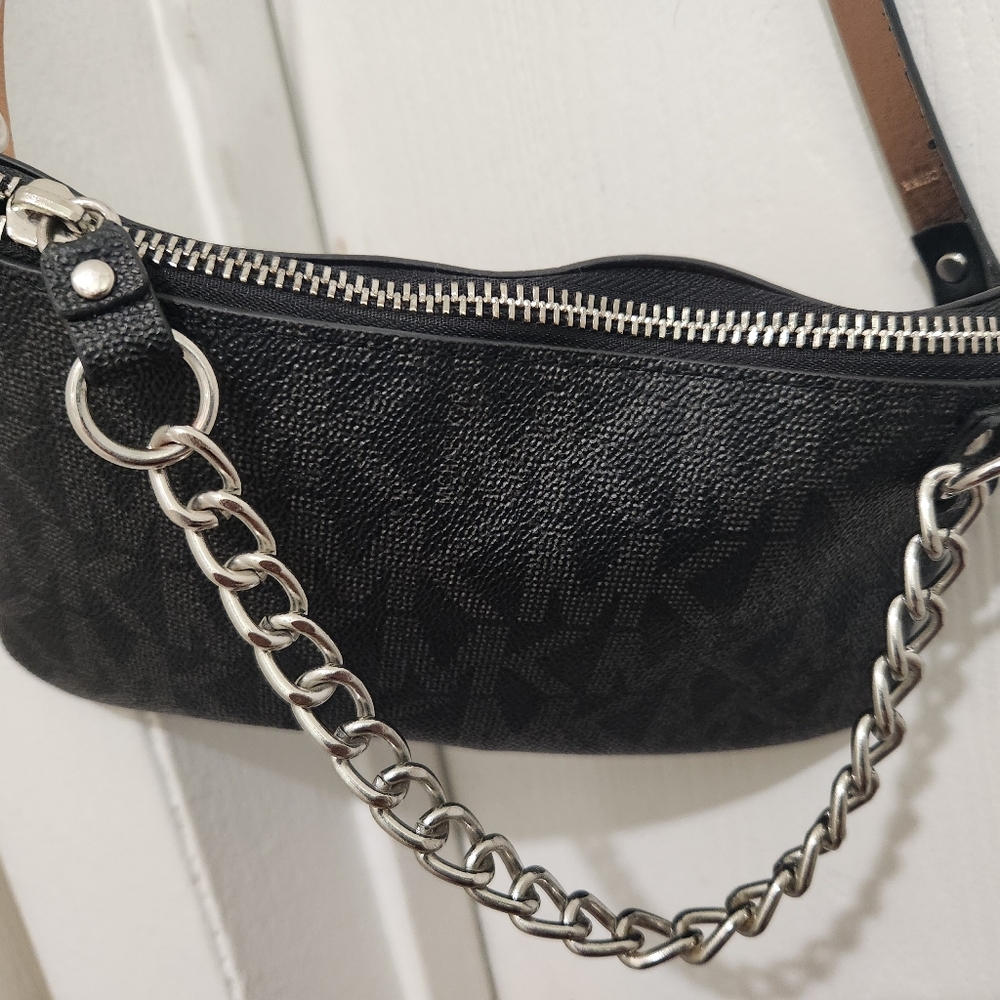 Michael Kors MK Signature Black Fanny Pack Belt Bag With Silver Chain Accent - Picture 10 of 10